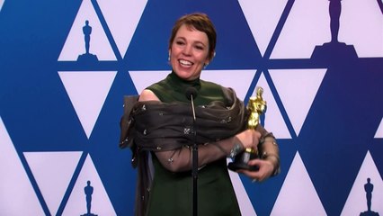 Oscars 2019: Olivia Colman jokes with reporters after win