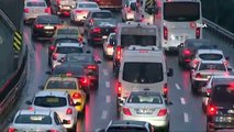 İstanbul’da İşe Giden Vatandaşlar Trafikte Zor Anlar Yaşadı