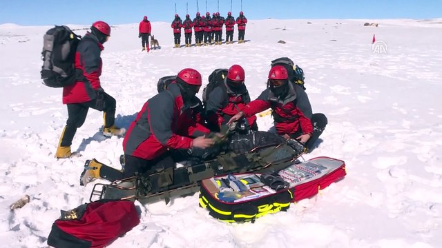 Mehmetçik afetzedelerin yardımına hazır (1) - KARS