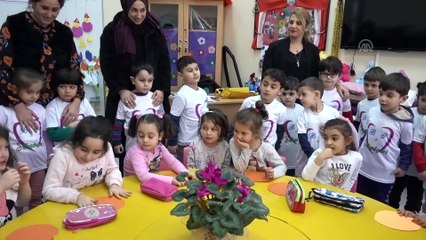 Afgan ve Suriyeli çocuklara mutluluk taşıyorlar - TRABZON