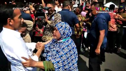 Ibu Ini Pingsan Pas Tatap Muka Dengan Presiden Jokowi