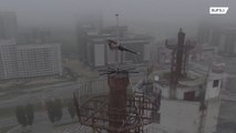 Extreme pole dancer Marina Korzhenevskaya dazzles Voronezh with high-rise stunt.