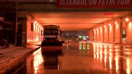İstanbul'da Kar Yerini Yağmura Bıraktı