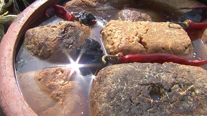 [영상] 오늘은 장 담는 날..."귀신아 물렀거라!" / YTN