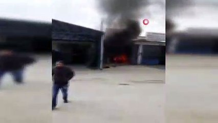 Tamir için sanayiye bırakılan otomobil yanarak hurdaya döndü