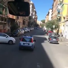 Takım otobüsüne eskortluğu 'abartan' italyan polisi