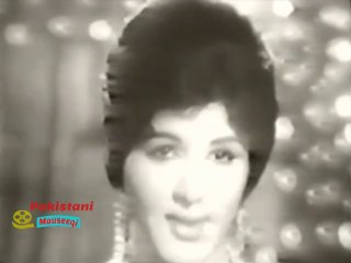 Download Video: Chattan 1967 : Ruk Jaiye Hum Dil Ki Baaten Keh Saken Itna Karam Farmaiye Ruk Jaiye : Naseem Begum : Music Rasheed Attre : L Qateel Shifai : Pakistani Old Film Song