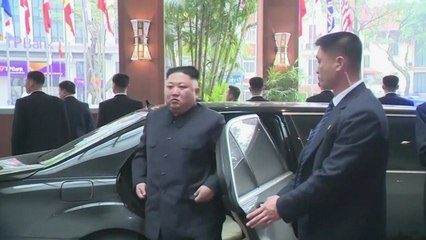 트럼프 떠난 가운데 김정은 숙소 앞 '적막' / YTN