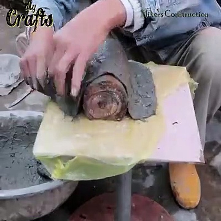 Wall mountable cement pot