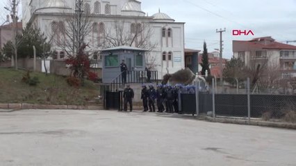 Video herunterladen: Kırıkkale'de, Polisten 'Toplumsal Olaylara Müdahale' Tatbikatı