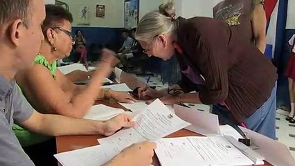 Cubanos aprovam Constituição