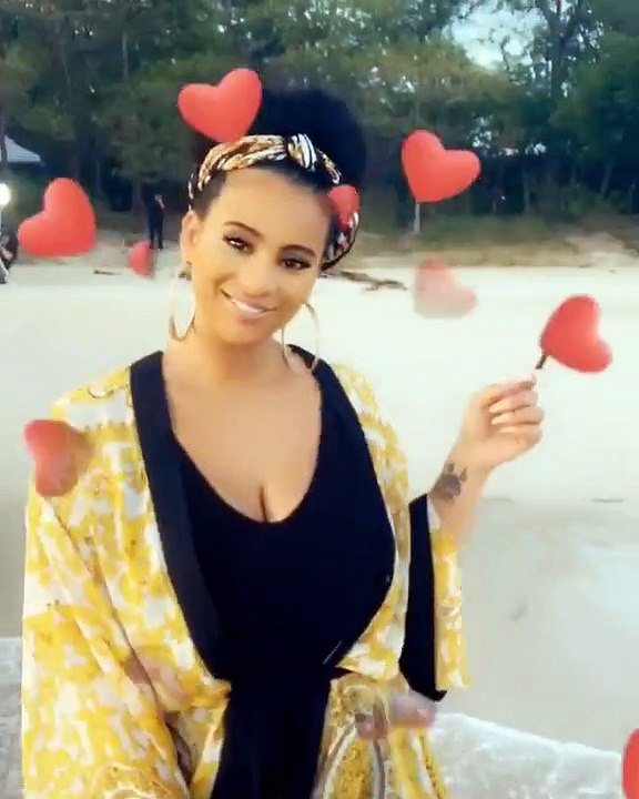 Juju shares video with the #LHHNY girls, in Costa Rica, where Kimbella and Yandy are standing beside each other, acting cool with each other