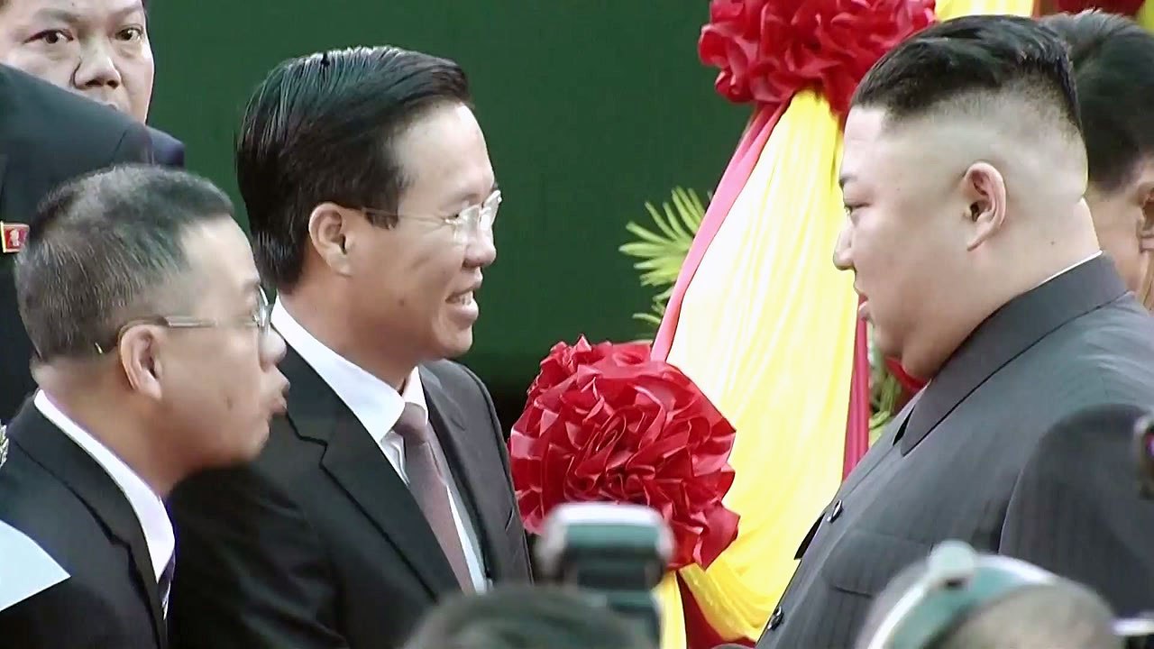 김정은, 베트남 도착...공식방문 일정 시작 / YTN