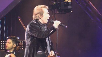 Raphael lo hizo de nuevo: con sus clásicos se adueñó del Festival de Viña