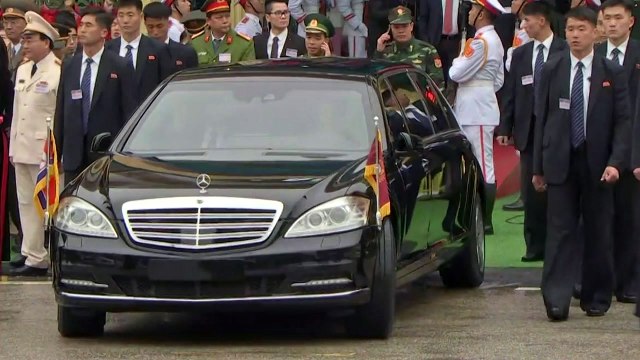 정상회담 D-1...김정은 위원장 하노이 입성 / YTN