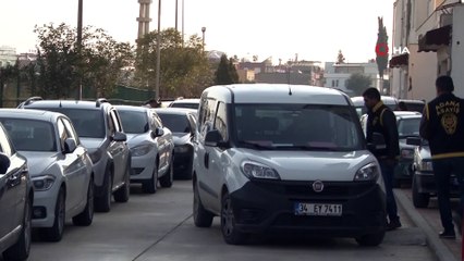 Vatandaş neye uğradığını şaşırdı...Kapkaççı elindeki telefonu böyle çaldı