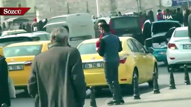 Taksim Meydanı’nda taksicilerin kavgası kameralara yansıdı
