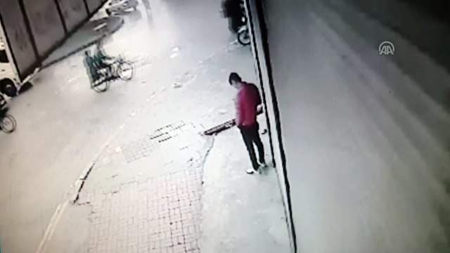 'Kapkaç' şüphelisi 200 güvenlik kamerası kaydı incelenerek yakalandı - ADANA