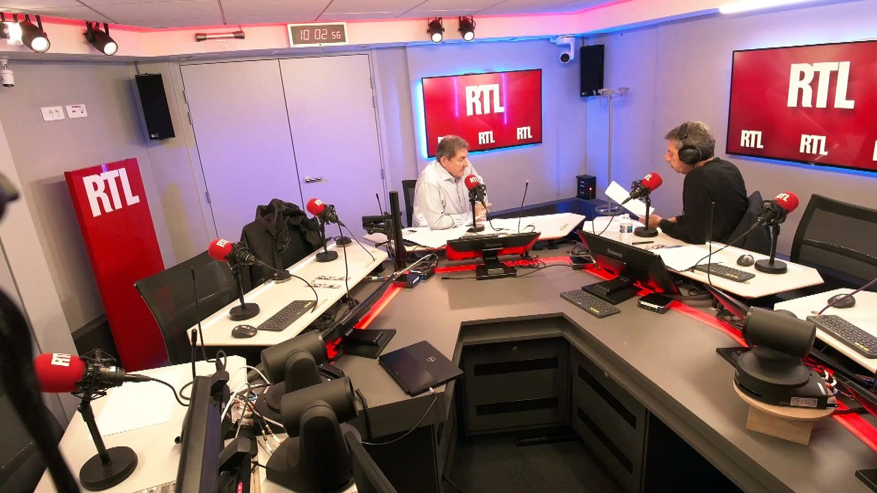 À quelle heure doit se coucher votre enfant ? Michel Cymes répond