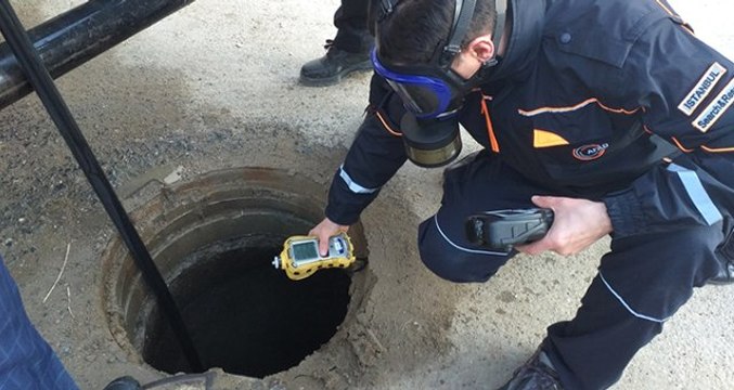 Tuzla Belediye Başkanı Yazıcı'dan Tuzla'daki Koku Paniğiyle İlgili Açıklama: Sabotaj Olabilir