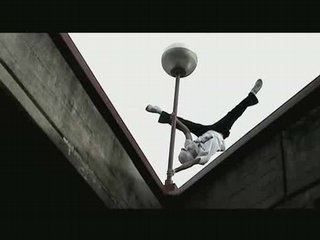 Link - From the inside (street stunts 2007)