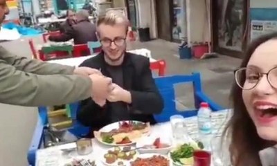 Erasmus için geldiler, lezzet turunda hastanelik oldular