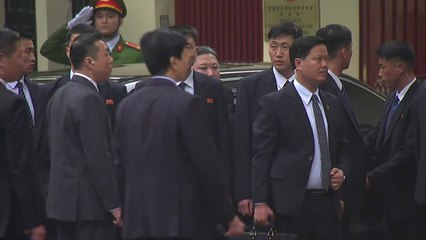 [현장영상] 김정은, 하노이 주재 북한대사관 도착 / YTN
