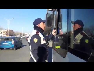 Ora News - Shoferi i linjës Institut Bujqësor-Tiranë kapet i dehur, po transportonte 95 pasagjerë
