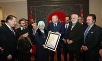 Ünlüler Erdoğan'ın doğum gününü kutladı