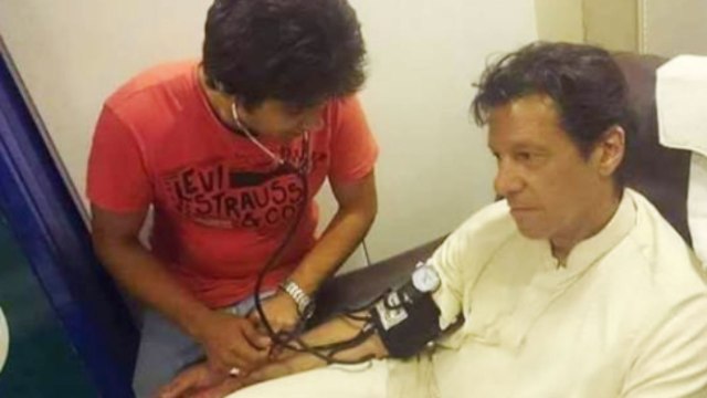 Indian Air Force Balakot Surgical Strike के बाद Imran Khan का Photo Viral |वनइंडिया हिंदी