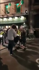 Un CRS va mettre un coup de tête à son collègue pendant la manifestation des Gilets Jaunes à Toulouse