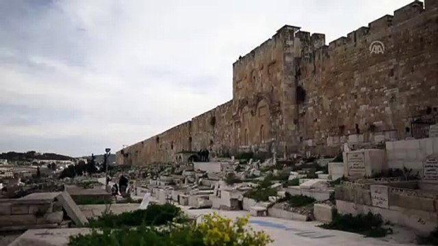 Mescid-i Aksa'nın duvarına provokatif saldırı - KUDÜS