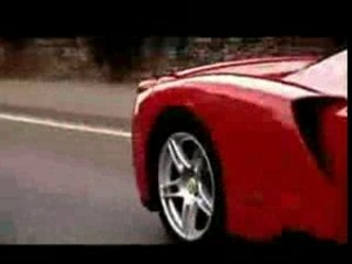 Test auto McLaren F1 contre Ferrari Enzo