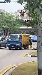 Cycliste vs Chauffeur de camionnette (Road Rage - Victoire par KO)