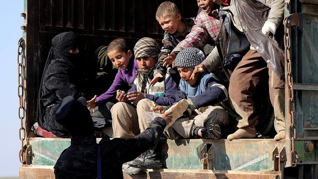 Syrian Kurdish fighters carry out major evacuation from last ISIS stronghold