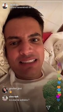 Léo Dias e Lívia Andrade juntos em Live Ao Vivo no instagram respondem perguntas do seguidores na cama.