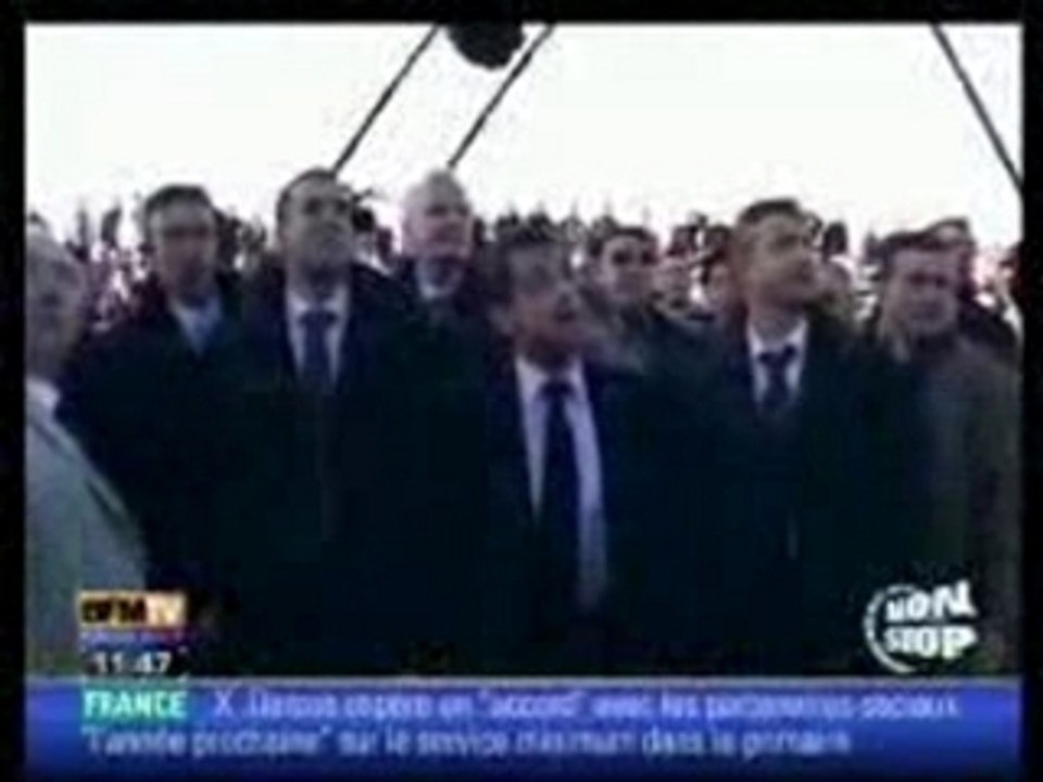 Sarkozy  insulté par les pecheurs 2/2