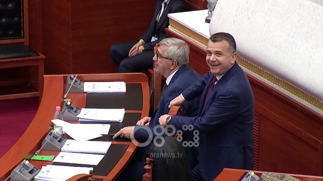 Ora News – Votim mes protestuesve, mazhoranca miraton e vetme projektligjet në seancë