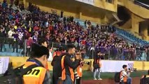 Các cầu thủ CLB Hà Nội chia vui với NHM sau chiến thắng giòn giã 10 - 0 trước Nagaworld | HANOI FC