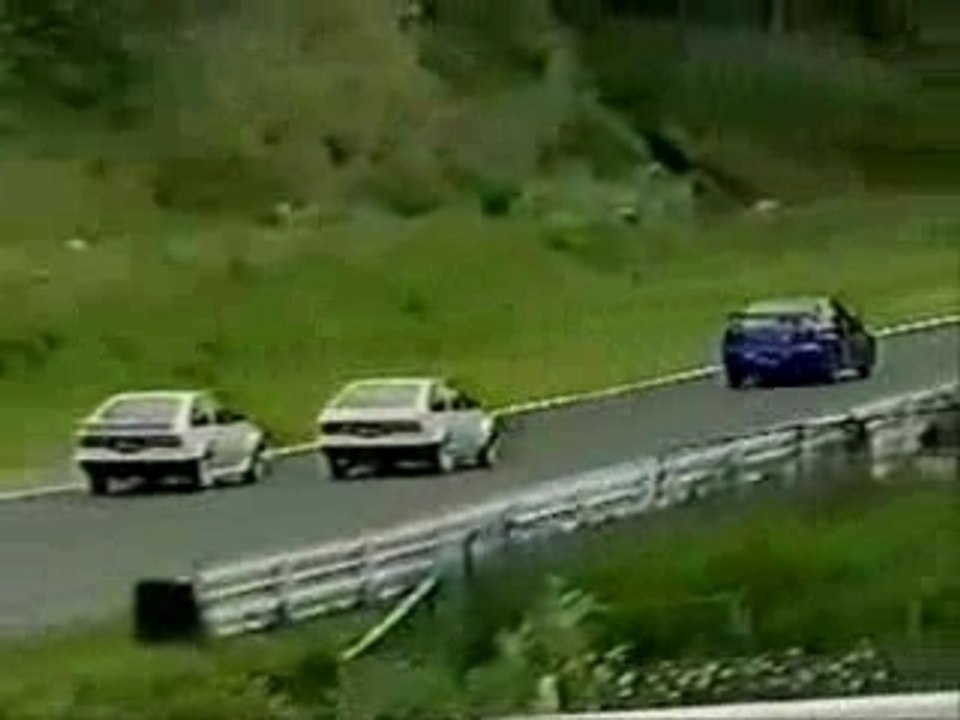 Best Motoring - Battle Nissan Gt-R 34 vs 2 Toyota Ae86