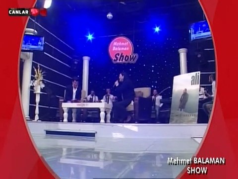 GÜLCİHAN KOÇ SALINDI BAHÇEYE GİRDİ