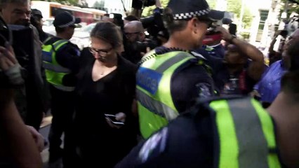 Cardenal australiano Pell en detención por pederastia