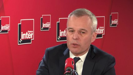 Quand un auditeur apiculteur/viticulteur interpelle François de Rugy sur le glyphosate : "La viticulture française représente 50% des consommations de glyphosate en France (...) On est le seul pays d'Europe qui organise sa sortie"