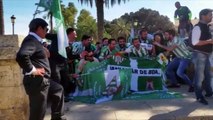 Valencia - Real Betis: Primeros Aficionados Béticos en la Previa del Partido