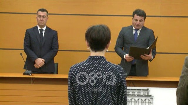 Ora News - Pasuria fundos gjyqtarin, shkarkohet nga detyra Petrit Çeno