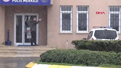 İstanbul- Tuzla'daki Koku Soruşturmasında Gözaltına Alınan Kişinin Görüntüsü