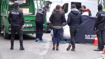 İstanbul- Kadıköy'de Çöp Konteynerinde Kadın Bacakları Bulundu