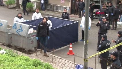 İstanbul- Kadıköy'de Çöp Konteynerinde Kadın Bacakları Bulundu