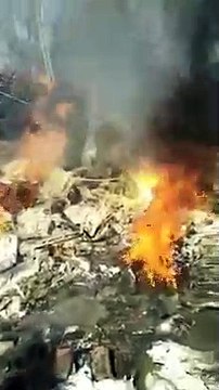 VIDEO: Kashmiris on Indian side of LoC chant pro-Pakistan slogans at the crash site of Indian air force plane