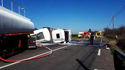 Un camion-citerne couché sur la RN7, la circulation coupée